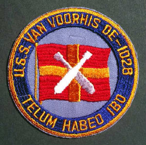 File:Van Voorhis DE1028 Crest.jpg