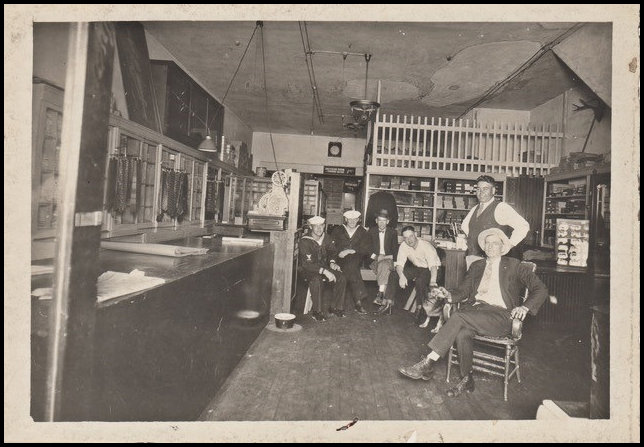 File:GregCiesielski WalterGCrosby 1918 7 Photo.jpg
