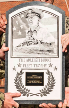 File:GregCiesielski ArleighBurke 1992 1 Award.jpg