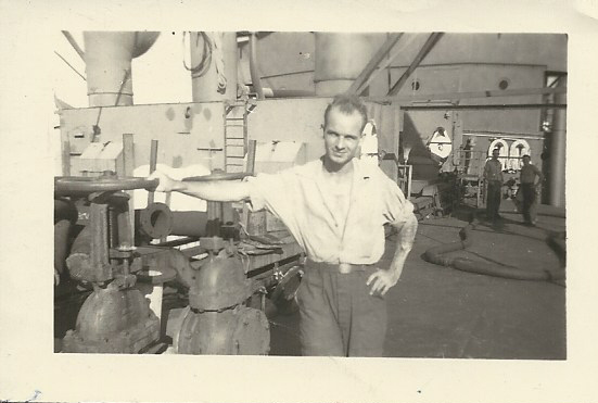 File:ROSudduth 1945-unknown sailor aboard USS Raccoon 17.jpg