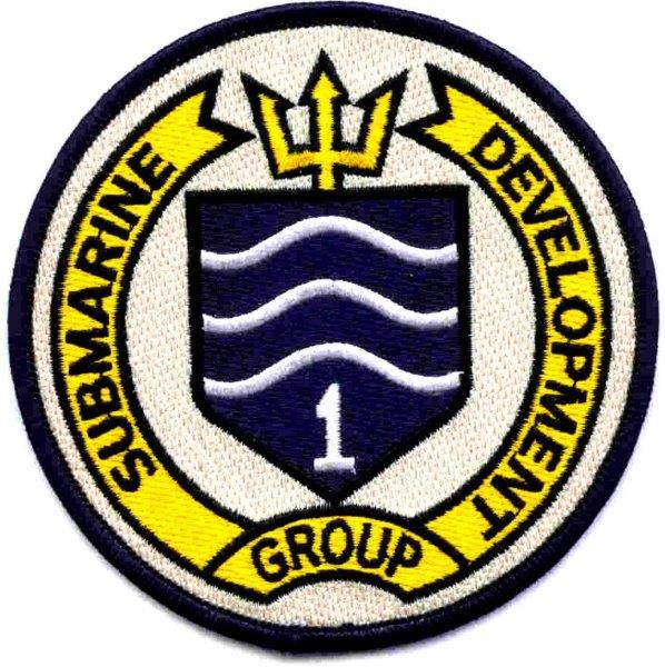 File:GregCiesielski DEVRON1 Crest 1967 1 Front.jpg