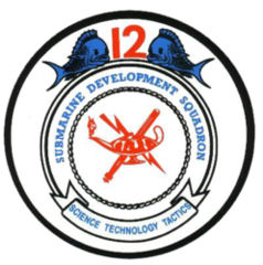 File:GregCiesielski DEVRON12 Crest 1977 1 Front.jpg