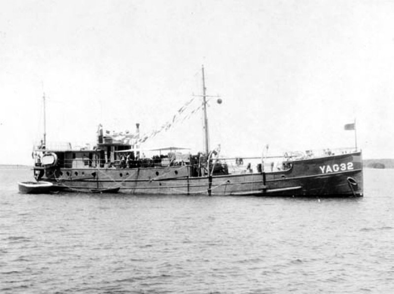 File:Christiana YAG32 Crest.jpg