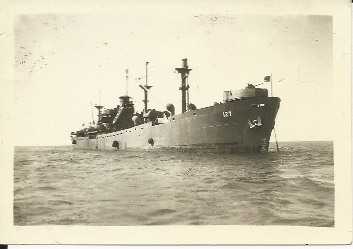 File:ROSudduth 1945-USS Raccoon.jpg