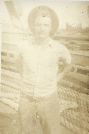 File:ROSudduth Cole DR USS Raccoon.jpg