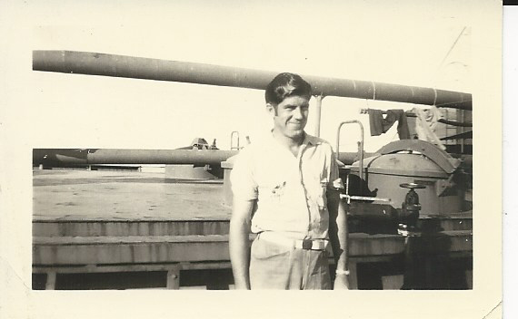 File:ROSudduth 1945-unknown sailor aboard USS Raccoon 1.jpg