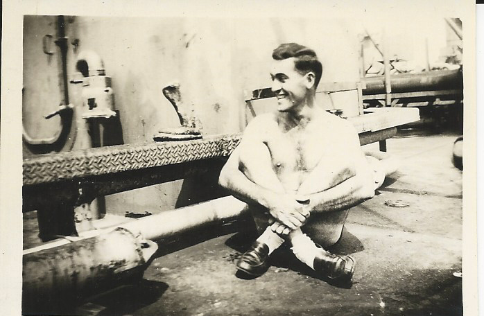File:ROSudduth 1945-unknown sailor aboard USS Raccoon 5.jpg