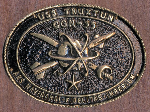 File:GregCiesielski Truxtun CGN35 19950911 1 Plaque.jpg