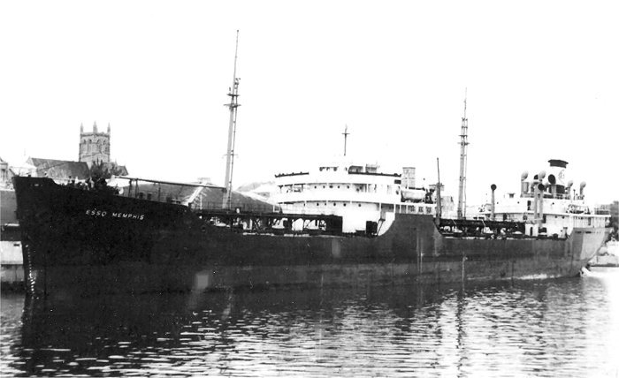 File:GregCiesielski EssoMemphis 1944 1 Photo.jpg