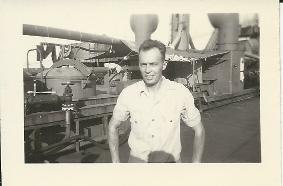File:ROSudduth 1945-unknown sailor aboard USS Raccoon 2.jpg