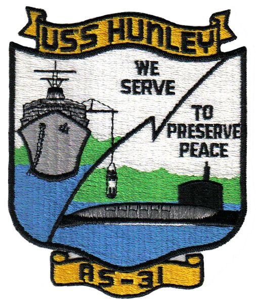 File:Hunley AS31 1 Crest.jpg