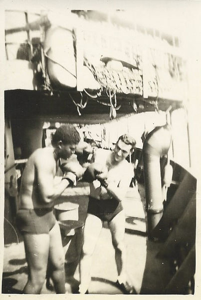 File:ROSudduth 1945-a boxing match aboard USS Raccoon.jpg